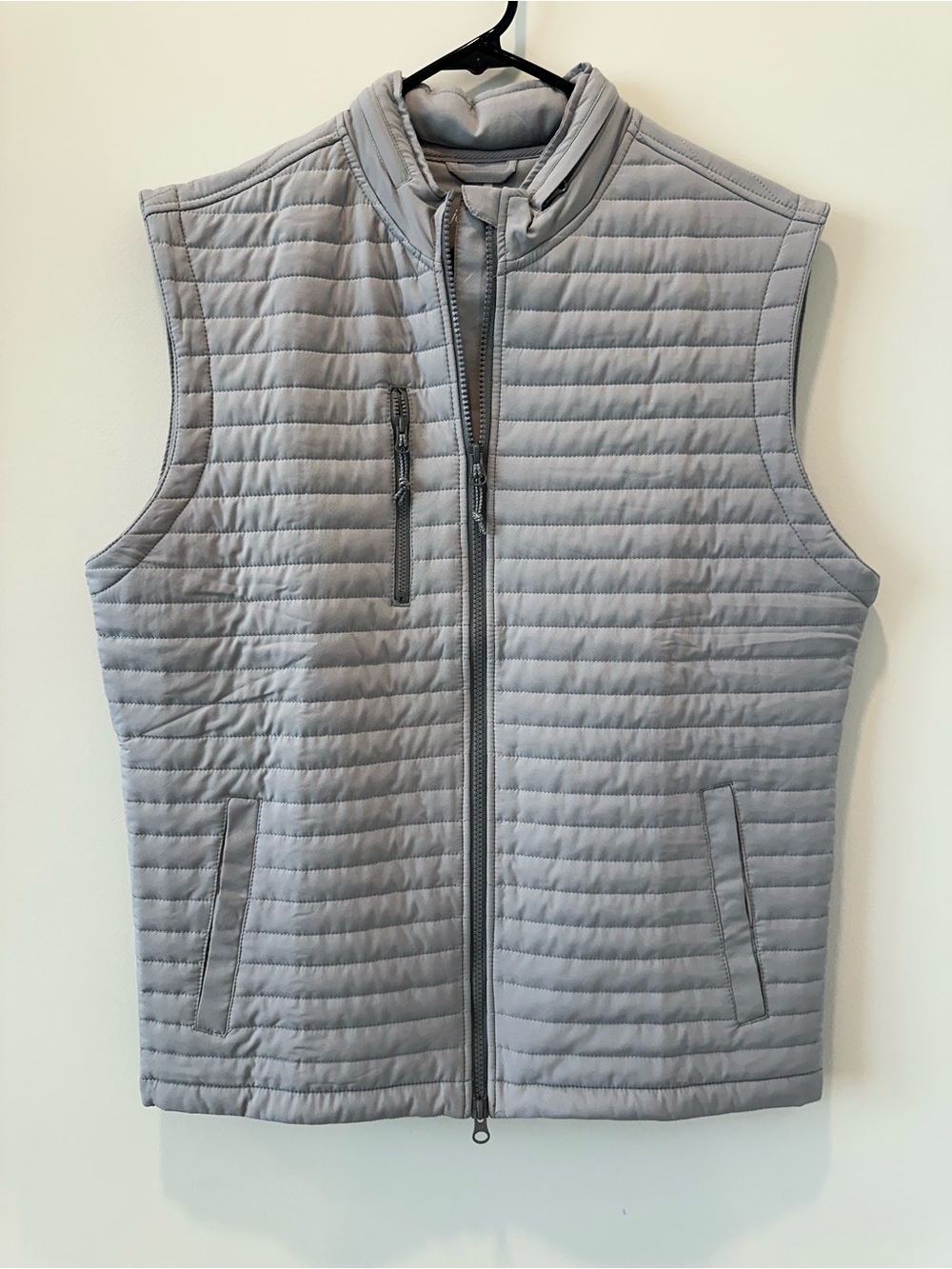 Johnnie-O Crosswind Quilted Performance Vest Seal Gray Size Medium